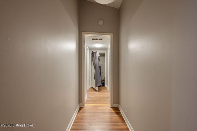 1912 W Market St, Louisville, KY 40203