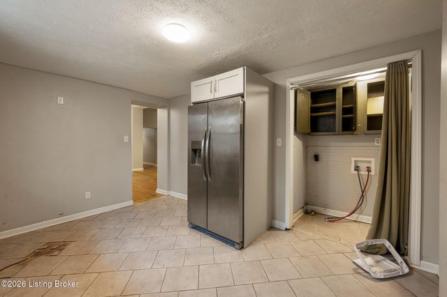 1912 W Market St, Louisville, KY 40203