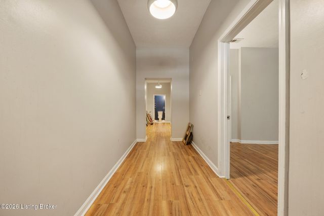 1912 W Market St, Louisville, KY 40203