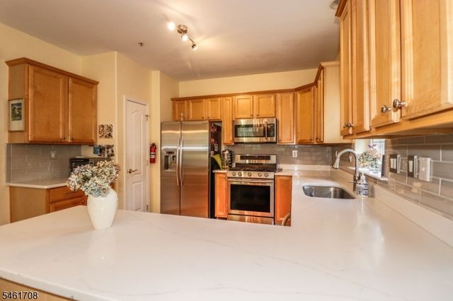 2101 Avery Ct 2101, Franklin Twp., NJ 08873