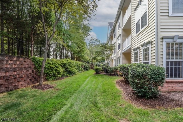 2101 Avery Ct 2101, Franklin Twp., NJ 08873