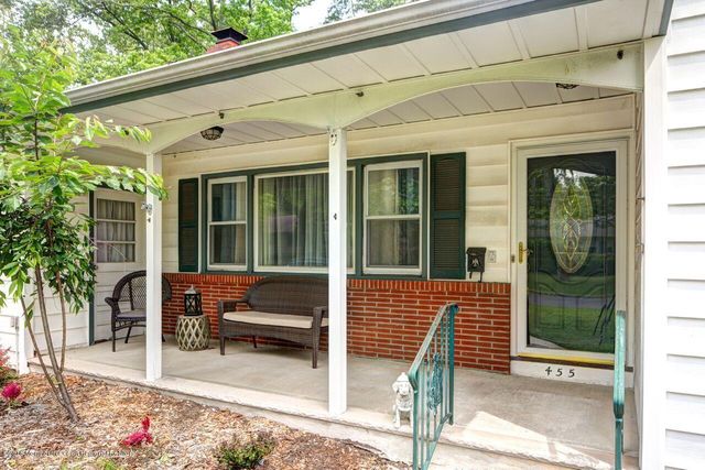 455 Redmond Avenue, Oakhurst, NJ 07755