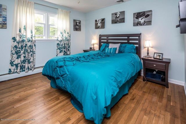 455 Redmond Avenue, Oakhurst, NJ 07755
