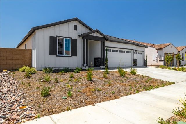345 Charlton Street, Perris, CA 92570