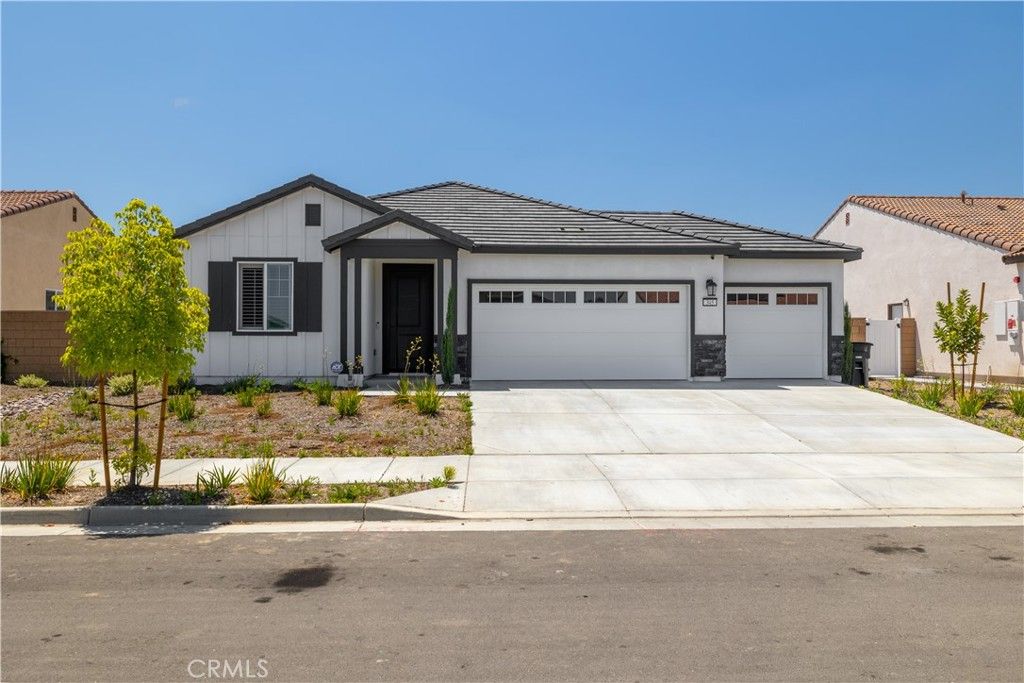 345 Charlton Street, Perris, CA 92570