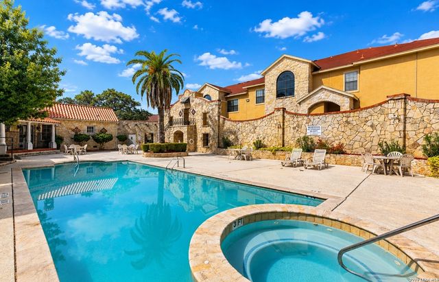 6160 Eckhert Rd Apt 201, San Antonio, TX 78240