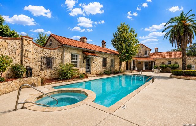 6160 Eckhert Rd Apt 201, San Antonio, TX 78240