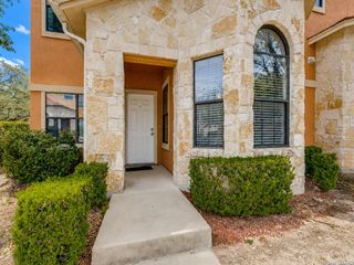 6160 Eckhert Rd Apt 201, San Antonio, TX 78240