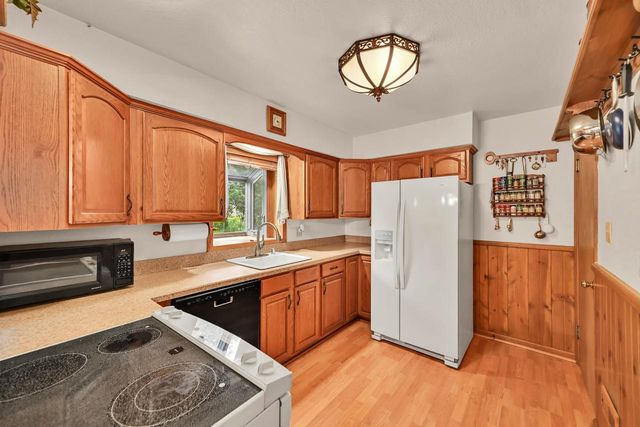 4520 N 144th STREET, Brookfield, WI 53005