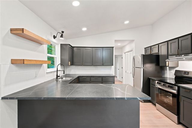 1 Looe Lane, Bella Vista, AR 72714