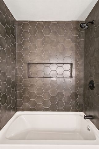 1 Looe Lane, Bella Vista, AR 72714