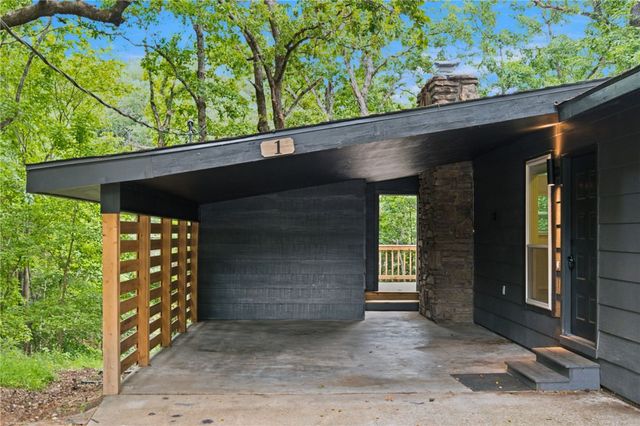 1 Looe Lane, Bella Vista, AR 72714