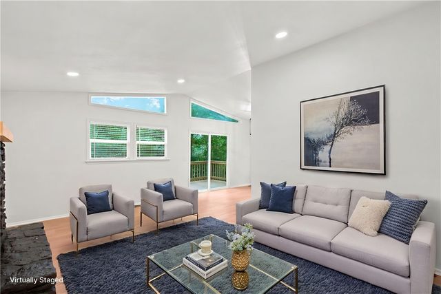 1 Looe Lane, Bella Vista, AR 72714