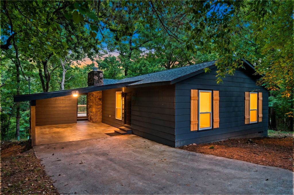 1 Looe Lane, Bella Vista, AR 72714