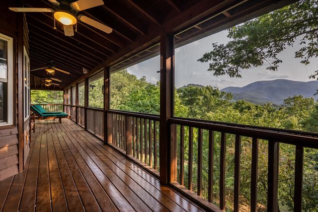 349 Moon Shadow View N, Blairsville, GA 30512