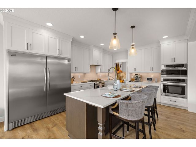 4002 ROXBURY Dr, West Linn, OR 97068