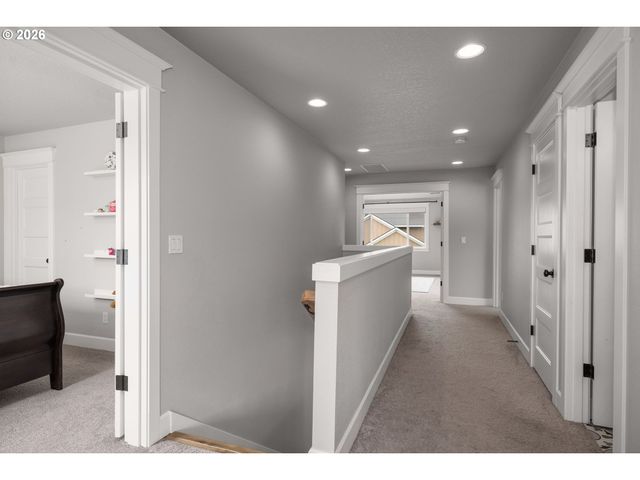 4002 ROXBURY Dr, West Linn, OR 97068