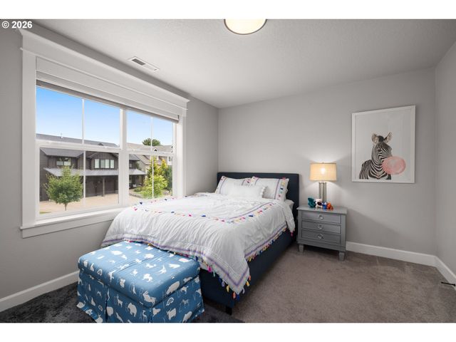 4002 ROXBURY Dr, West Linn, OR 97068