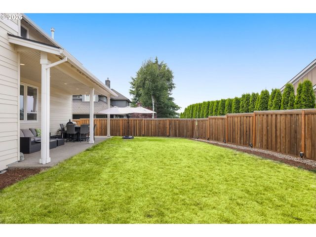 4002 ROXBURY Dr, West Linn, OR 97068