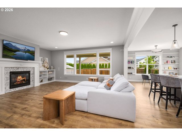 4002 ROXBURY Dr, West Linn, OR 97068