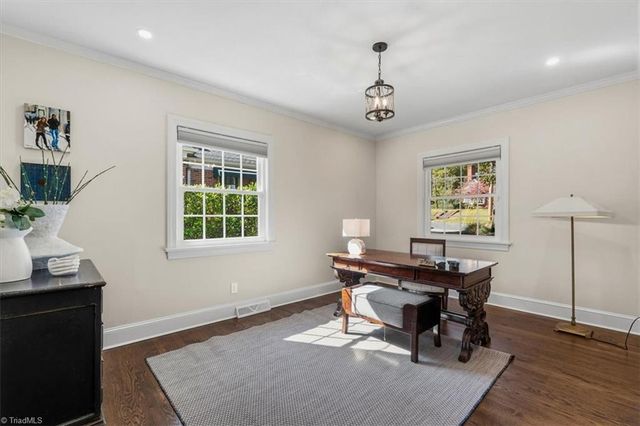 1902 Pembroke Road, Greensboro, NC 27408
