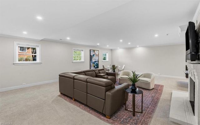 1902 Pembroke Road, Greensboro, NC 27408