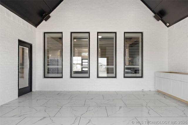 8202 N 150th East Avenue, Owasso, OK 74055