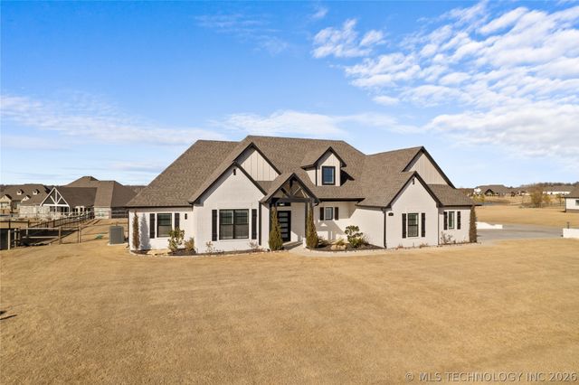 8202 N 150th East Avenue, Owasso, OK 74055