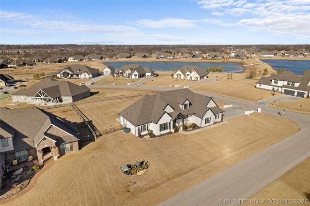 8202 N 150th East Avenue, Owasso, OK 74055