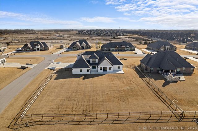 8202 N 150th East Avenue, Owasso, OK 74055