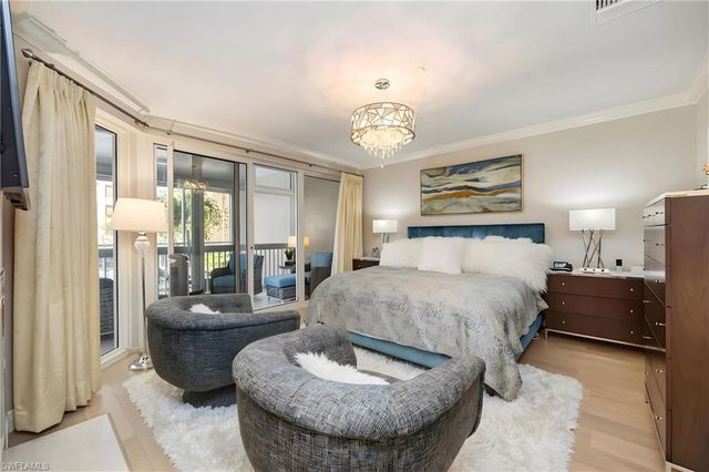 7071 Pelican Bay BLVD V8, Naples, FL 34108