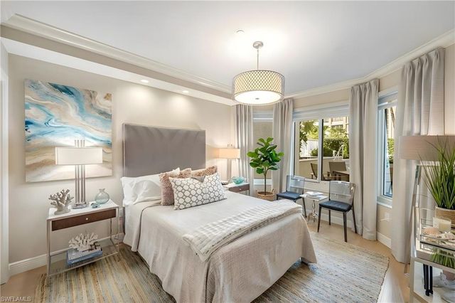 7071 Pelican Bay BLVD V8, Naples, FL 34108