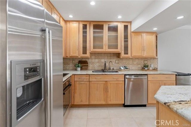 23401 Park Sorrento 55, Calabasas, CA 91302