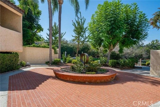 23401 Park Sorrento 55, Calabasas, CA 91302