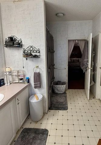 4817 ROLLINGLEN LOOP W, Lakeland, FL 33810