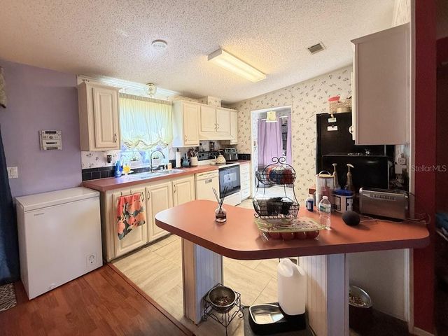 4817 ROLLINGLEN LOOP W, Lakeland, FL 33810