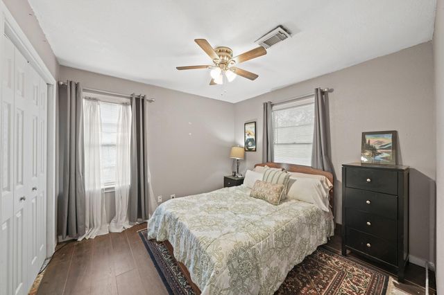 2017 Isla Drive, Pearland, TX 77581