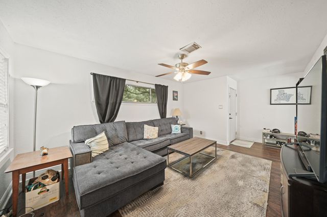 2017 Isla Drive, Pearland, TX 77581