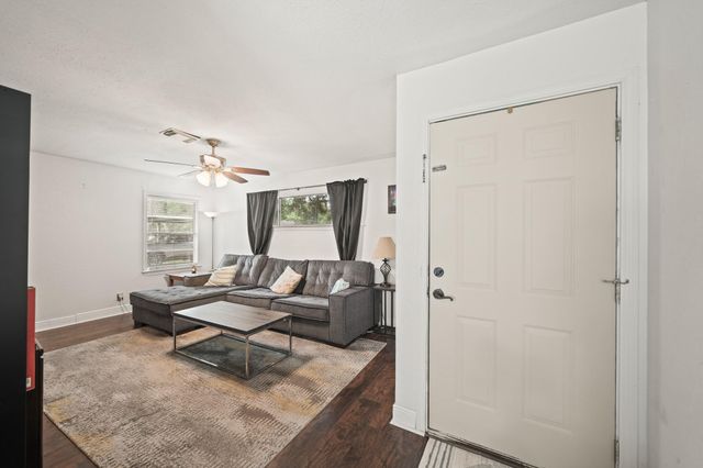 2017 Isla Drive, Pearland, TX 77581