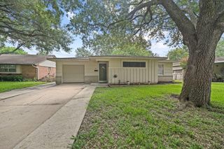 2017 Isla Drive, Pearland, TX 77581