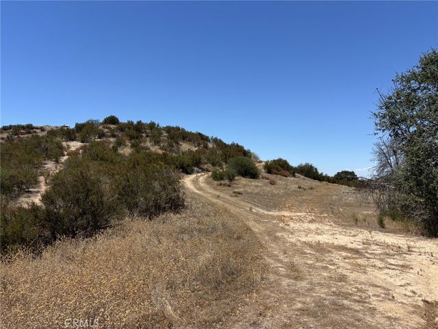 4760 Calf Canyon, Creston, CA 93432