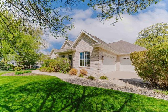 4262 BELLHAVEN LANE, Oshkosh, WI 54904