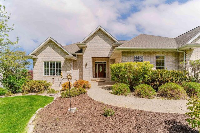 4262 BELLHAVEN LANE, Oshkosh, WI 54904