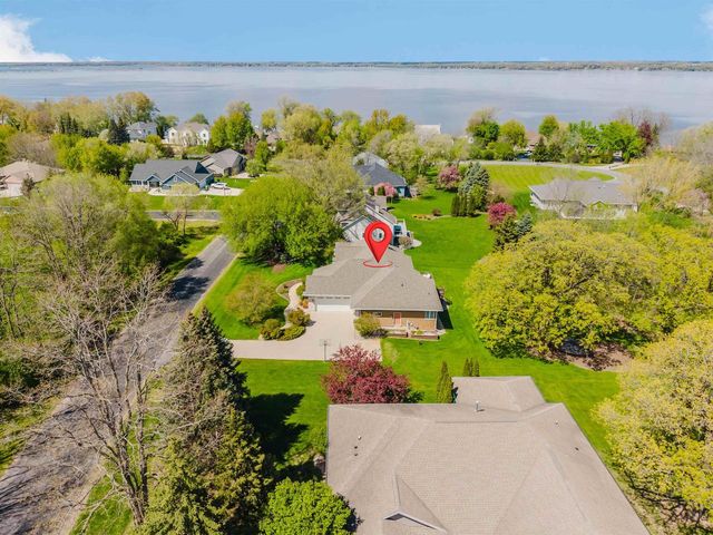 4262 BELLHAVEN LANE, Oshkosh, WI 54904