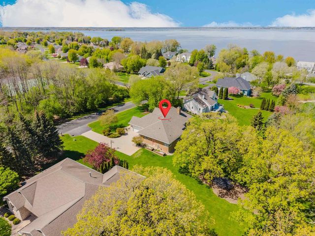 4262 BELLHAVEN LANE, Oshkosh, WI 54904