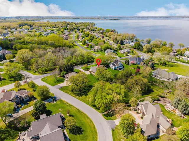 4262 BELLHAVEN LANE, Oshkosh, WI 54904