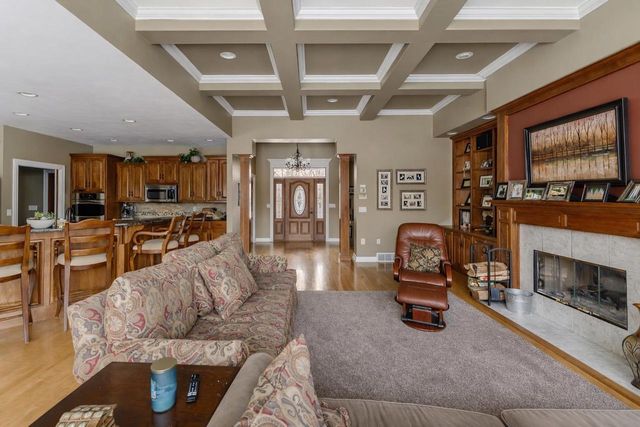 4262 BELLHAVEN LANE, Oshkosh, WI 54904