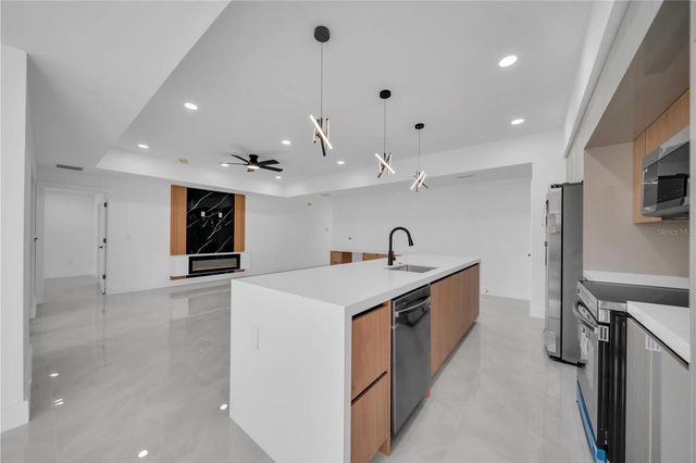 4007 E 19TH STREET, Lehigh Acres, FL 33972