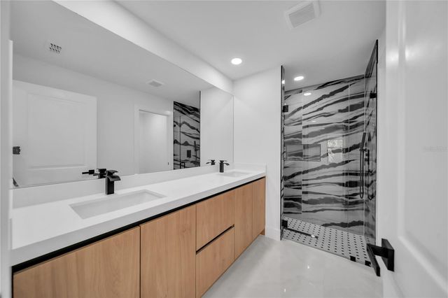 4007 E 19TH STREET, Lehigh Acres, FL 33972