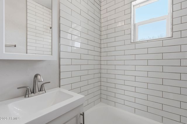 1036 N 16TH Street, Phoenix, AZ 85006